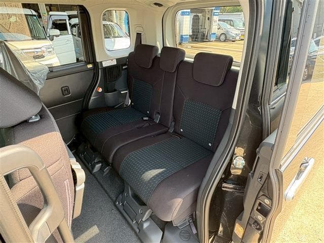 Toyota Roomy Custom GT image
