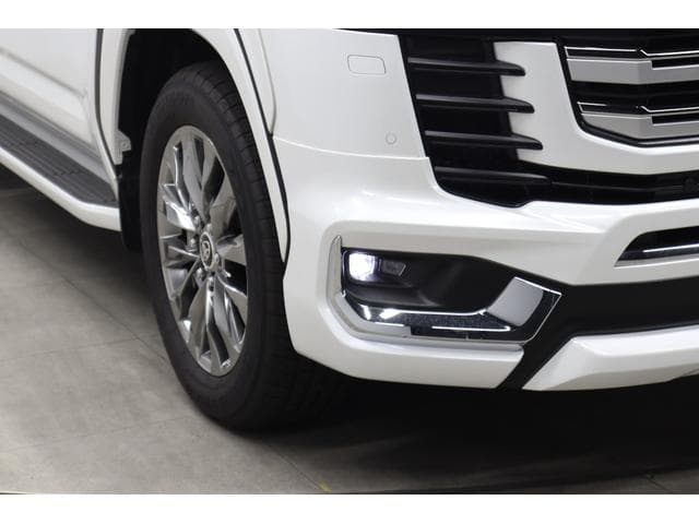 TOYOTA LAND CRUISER ZX image