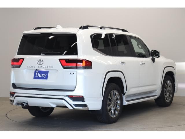 TOYOTA LAND CRUISER ZX image