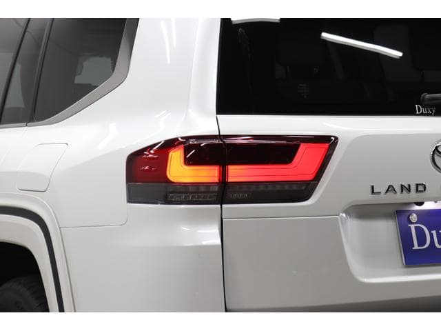 TOYOTA LAND CRUISER ZX image