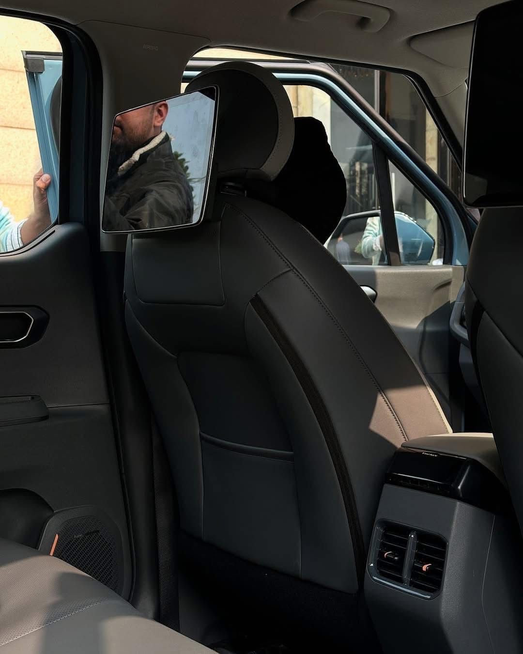 KIA Syros - Image 10